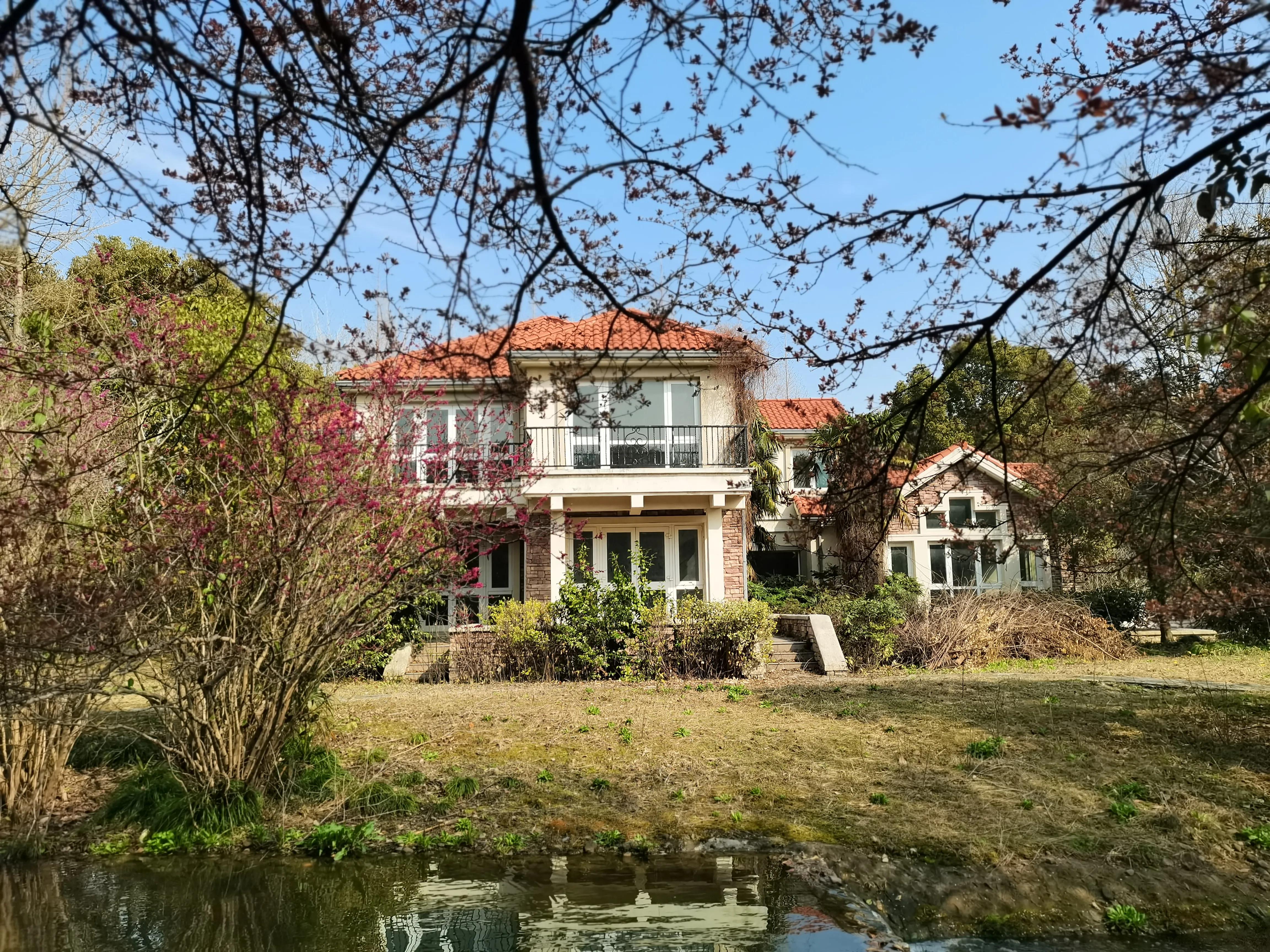 上海占地180亩地私家别墅,上海5亩花园欧式别墅