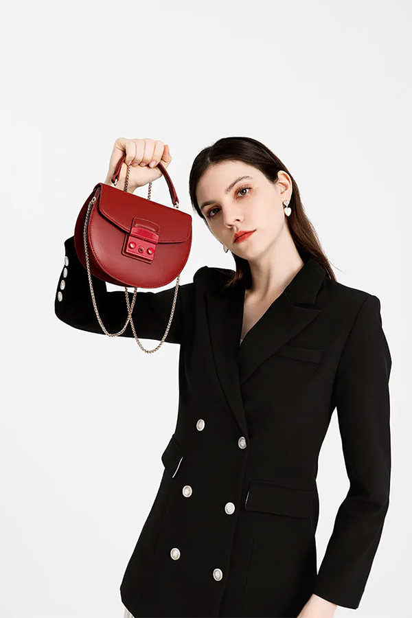 鎯充拱鏂板寘浣嗘瘡涓棫鍖呴兘鑸嶄笉寰楀嚭,cavinkalan瀹樼綉鍖呭寘