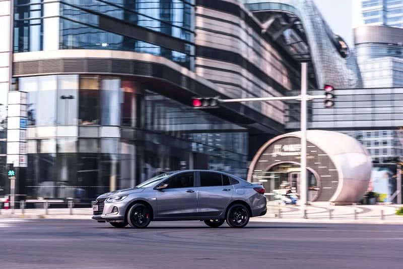 雪佛兰科沃兹试驾抖不抖,雪佛兰科沃兹手动挡试驾视频