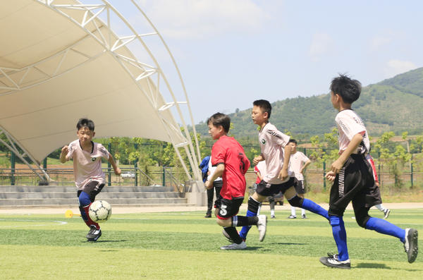 麓山滨江首届校园足球联赛开赛,青少年足球联赛开幕简讯
