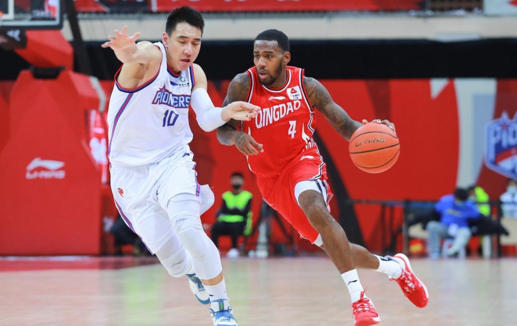 哈德森38分山东终结青岛3连胜,43分大胜青岛5连败