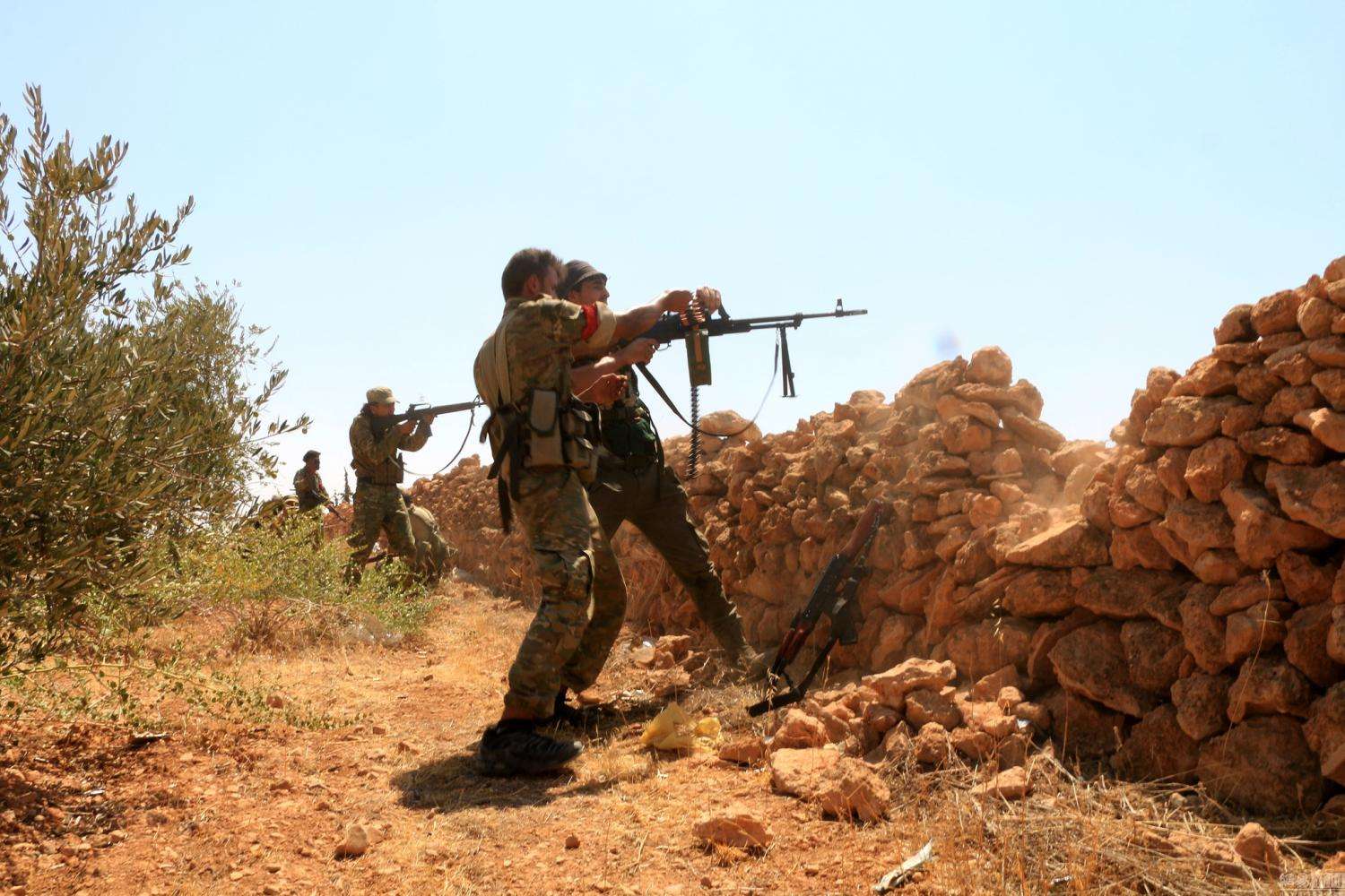 引狼入室，美国大发横财，库尔德反对美国控制油田：已求助无门