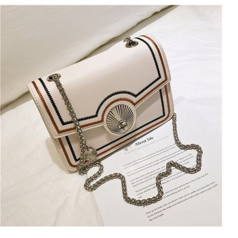 讨好女朋友的100种方法,讨好女朋友的一百种方法