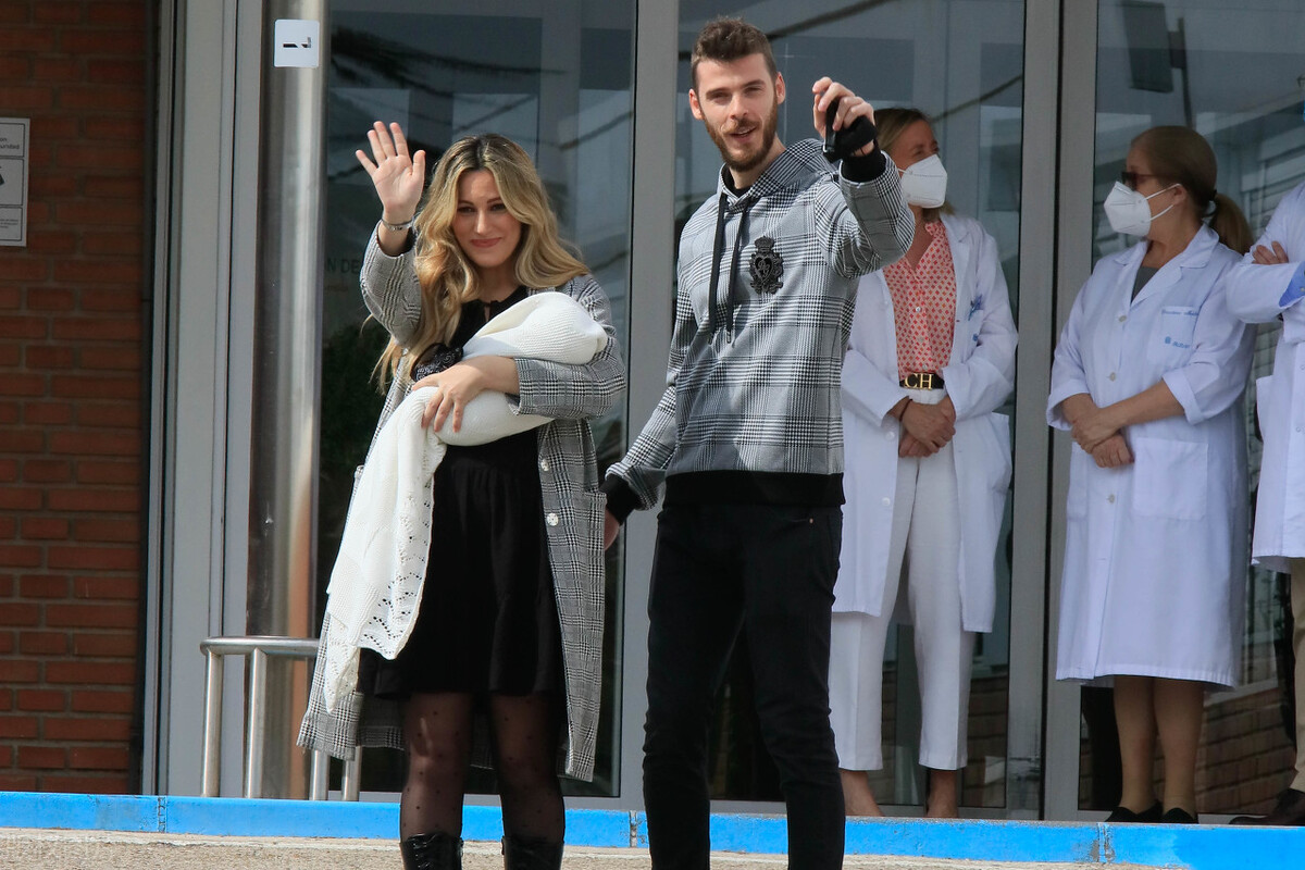 2021年c罗薪资,18年c罗和梅西的年薪对比