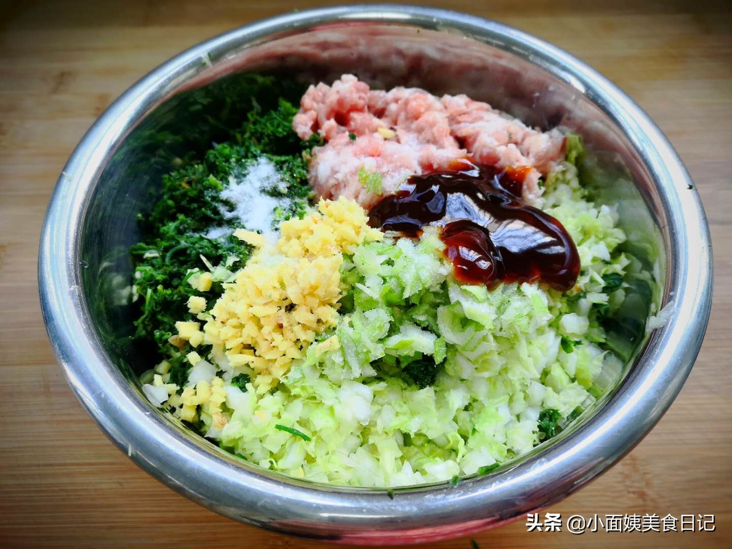 荠荠菜调饺子馅容易干怎么办？加入一些它，细嫩爽口，味道翻几倍