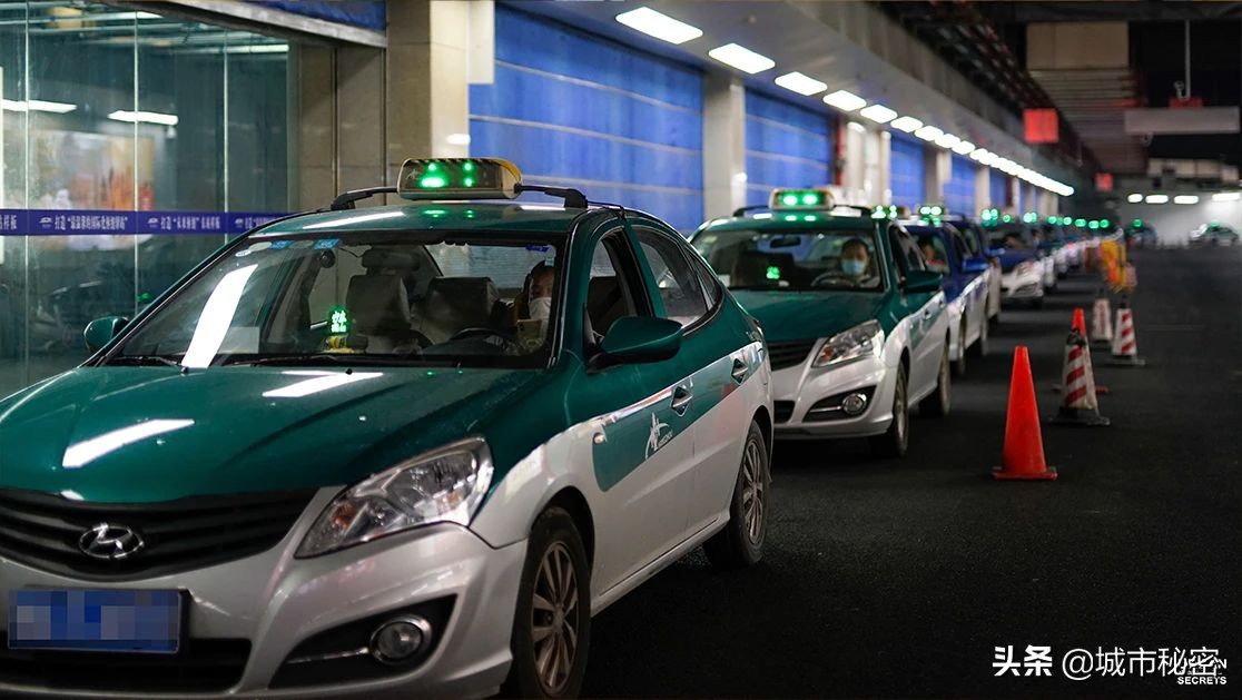 30年前杭州出租车夜班司机的故事，看尽杭州有味道的夜生活