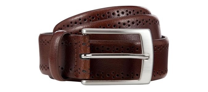 如何穿着西装带，调整罪恶或未充分利用的男装黑客？