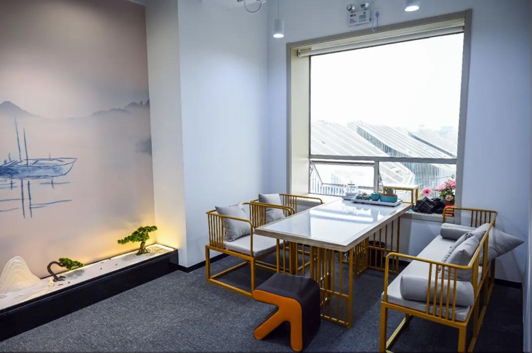 乔迁大吉!新七天文化传媒和舟山新七天落地国贸办公区