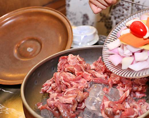 那些不肯去汉阳的，告诉你们！太没口福了！不服来战