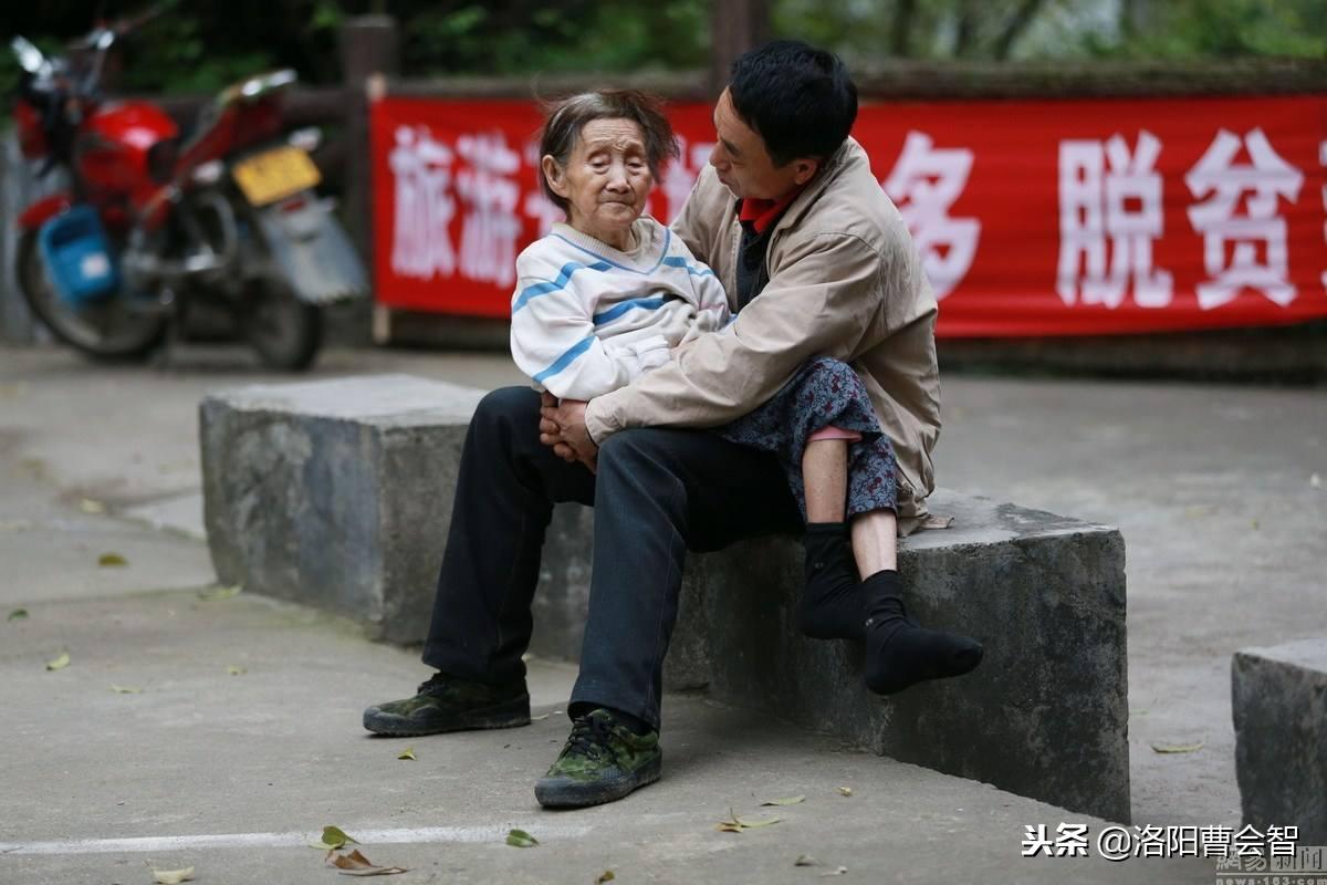 王祥卧冰求鲤的故事,王祥卧鱼典故