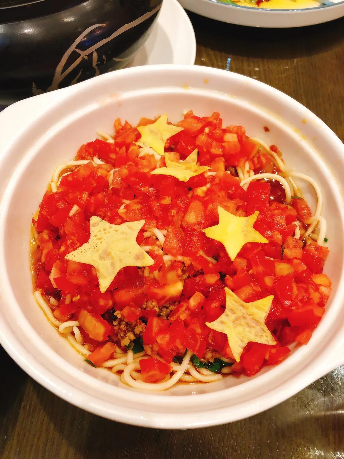 昆明福照楼汽锅鸡南亚风情店,昆明云南汽锅鸡