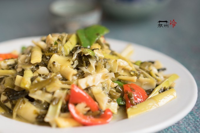 「徽州冷」宏村秋深晴少，友谊地久天