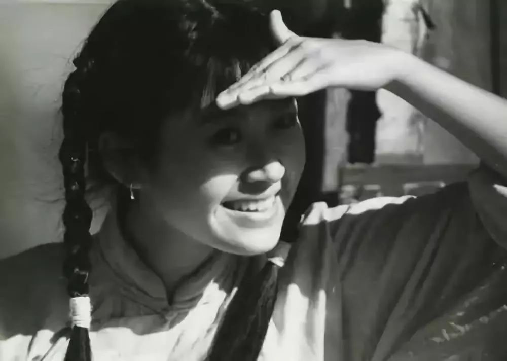 许晴52岁少女感十足,许晴52岁像25岁