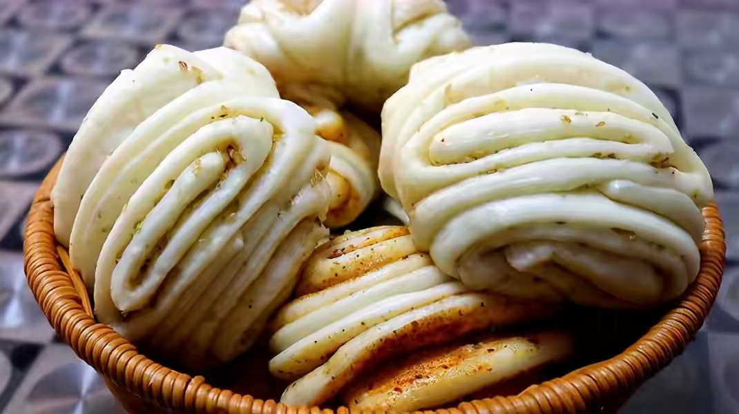 做花卷没有酵母粉使用碱可不可以,酵母粉蒸花卷需要注意什么