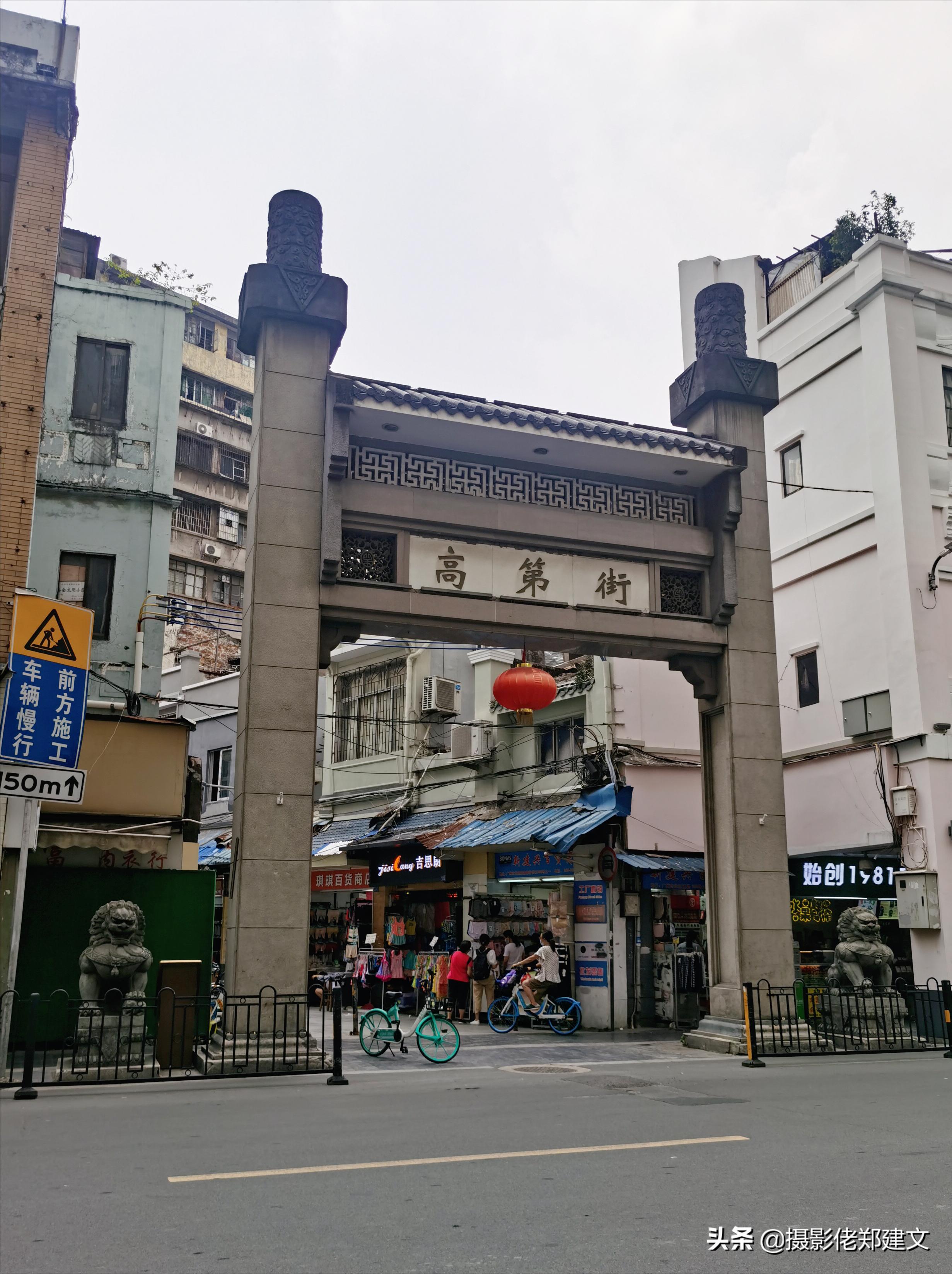 昔日的人头攒动熙熙攘攘,昔日人潮汹涌的仓巷街