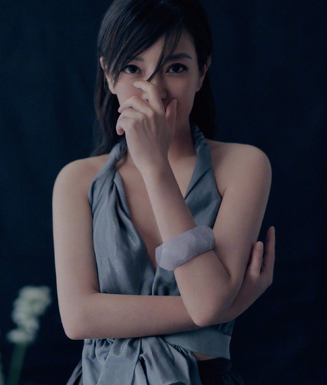 赵薇穿斗篷图片,赵薇穿灯笼袖照片