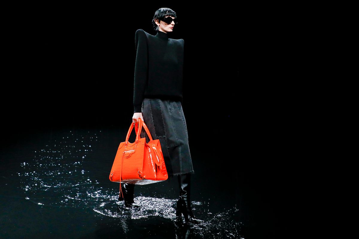 balenciaga新款机车包,balenciaga机车包