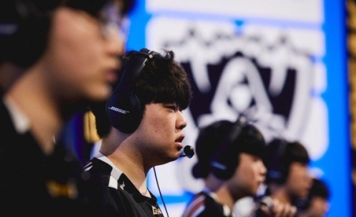 geng炮轰clid,clid与上单互相怒视原因