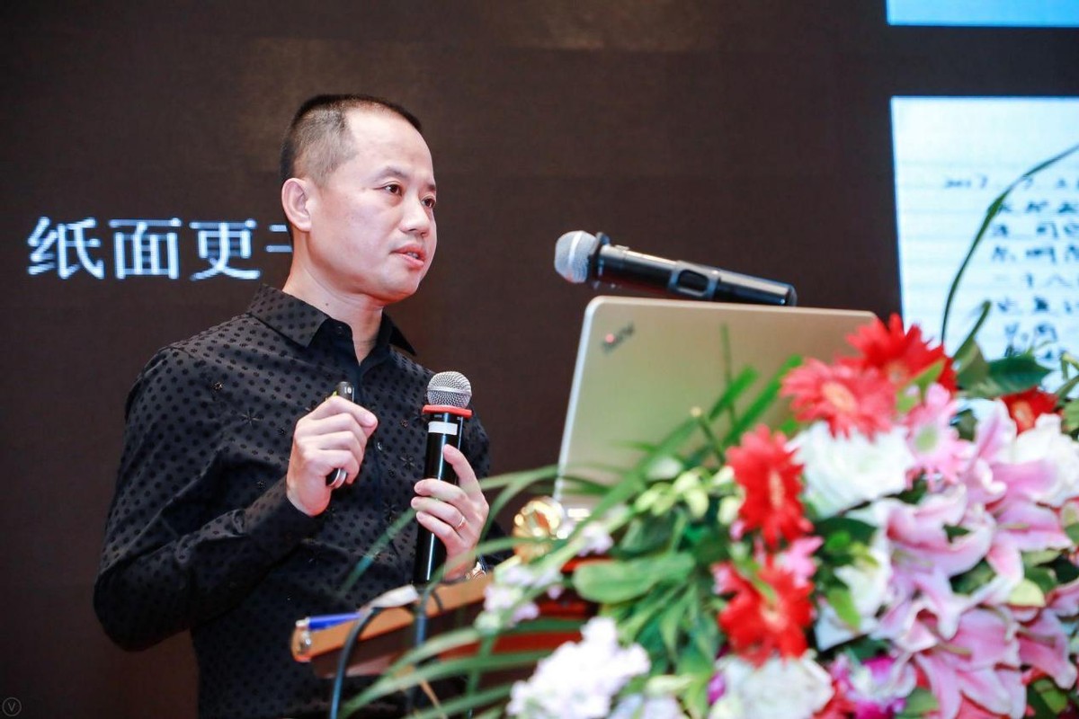 三姐弟靠卖文具发家,3兄弟靠不起眼生意发家致富