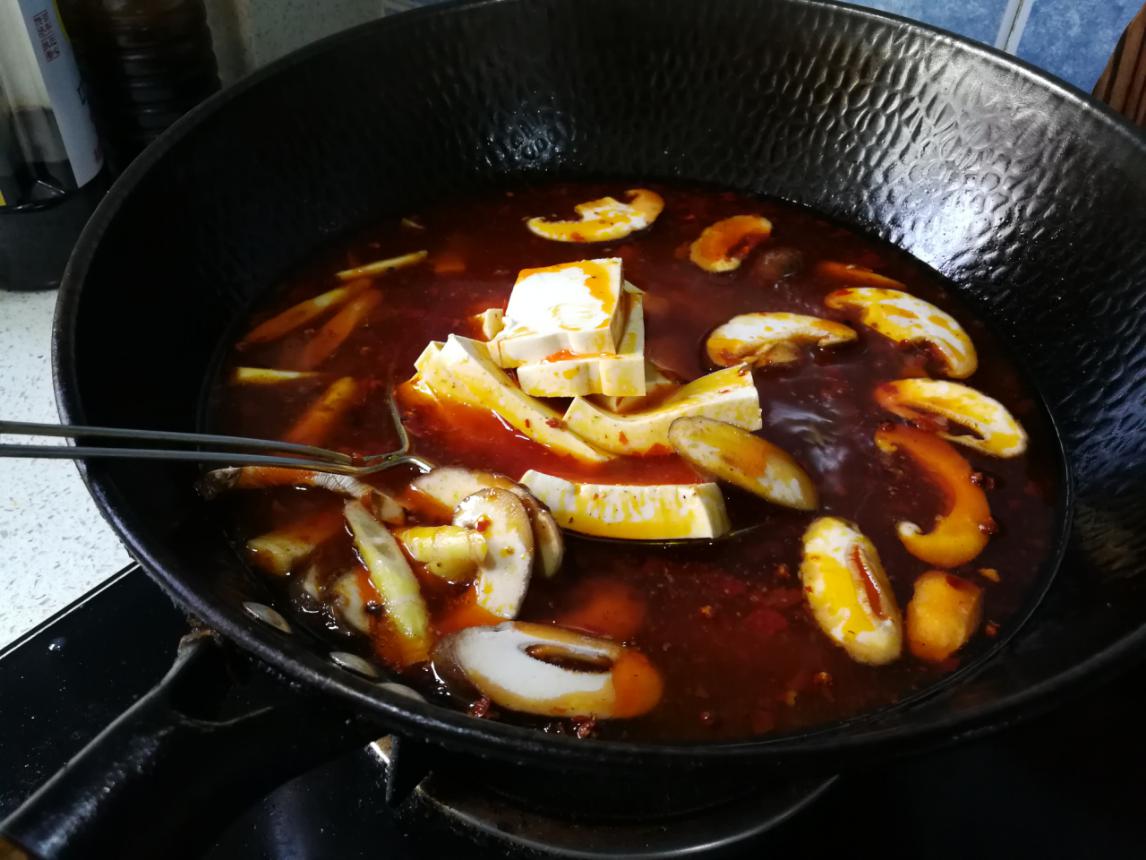 分享一道超经典的川菜水煮牛肉,水煮牛肉不放肉的正宗做法川菜