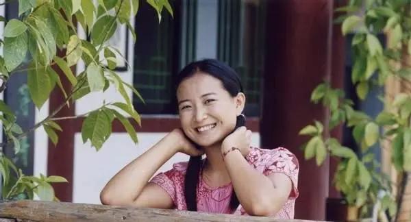 电影你好李焕英陈赫贾玲躲雨片段,看完你好李焕英可以见到贾玲吗