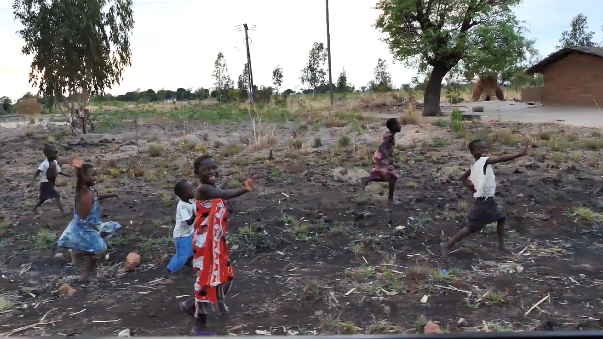 在非洲做生意一要命二求财,当它出问题,中国商人差点血本无归
