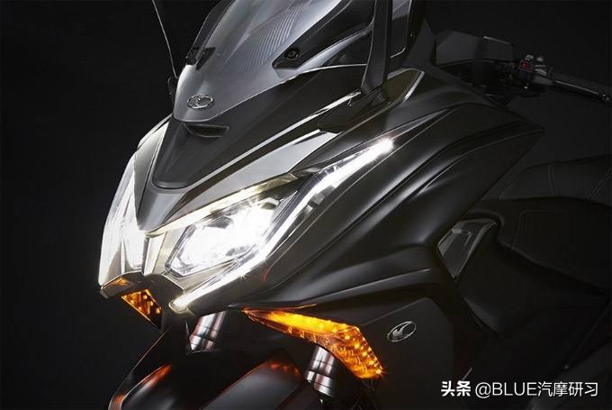 光阳ak550踏板车有什么黑科技,2022款光阳ak550踏板最高时速