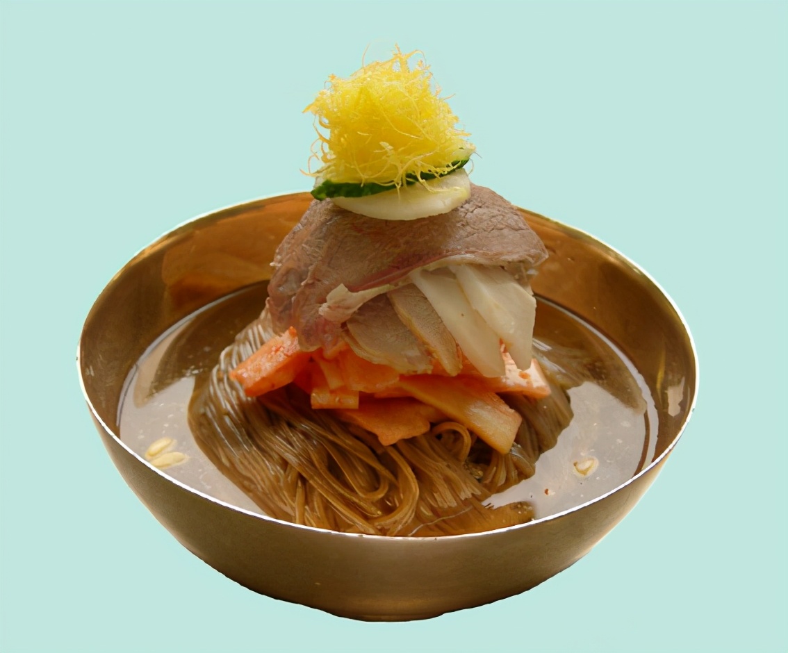 在朝鲜吃一碗米线多少钱,在朝鲜餐馆吃一餐饭消费多少