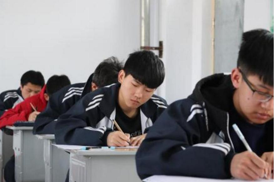 报考单招和正常高考有什么区别,高考单招和高考统招有什么区别