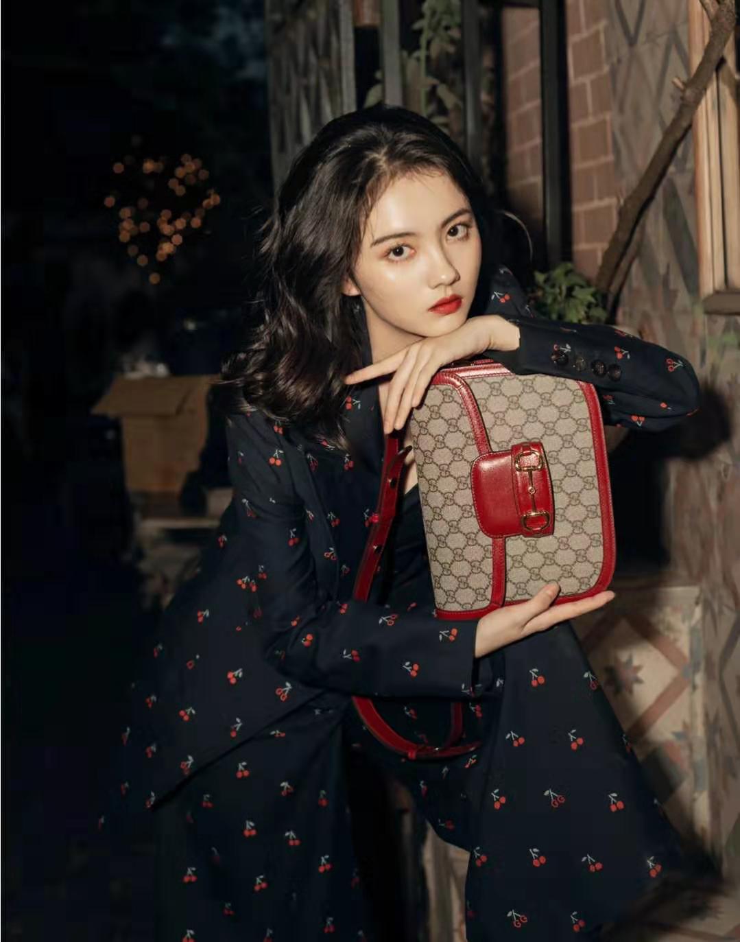 最近火遍全网的Gucci马衔扣复古手袋,到底值不值得购买?