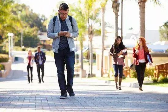 手机信号满格4g却上不了网怎么办,手机信号满格还5g但是没网