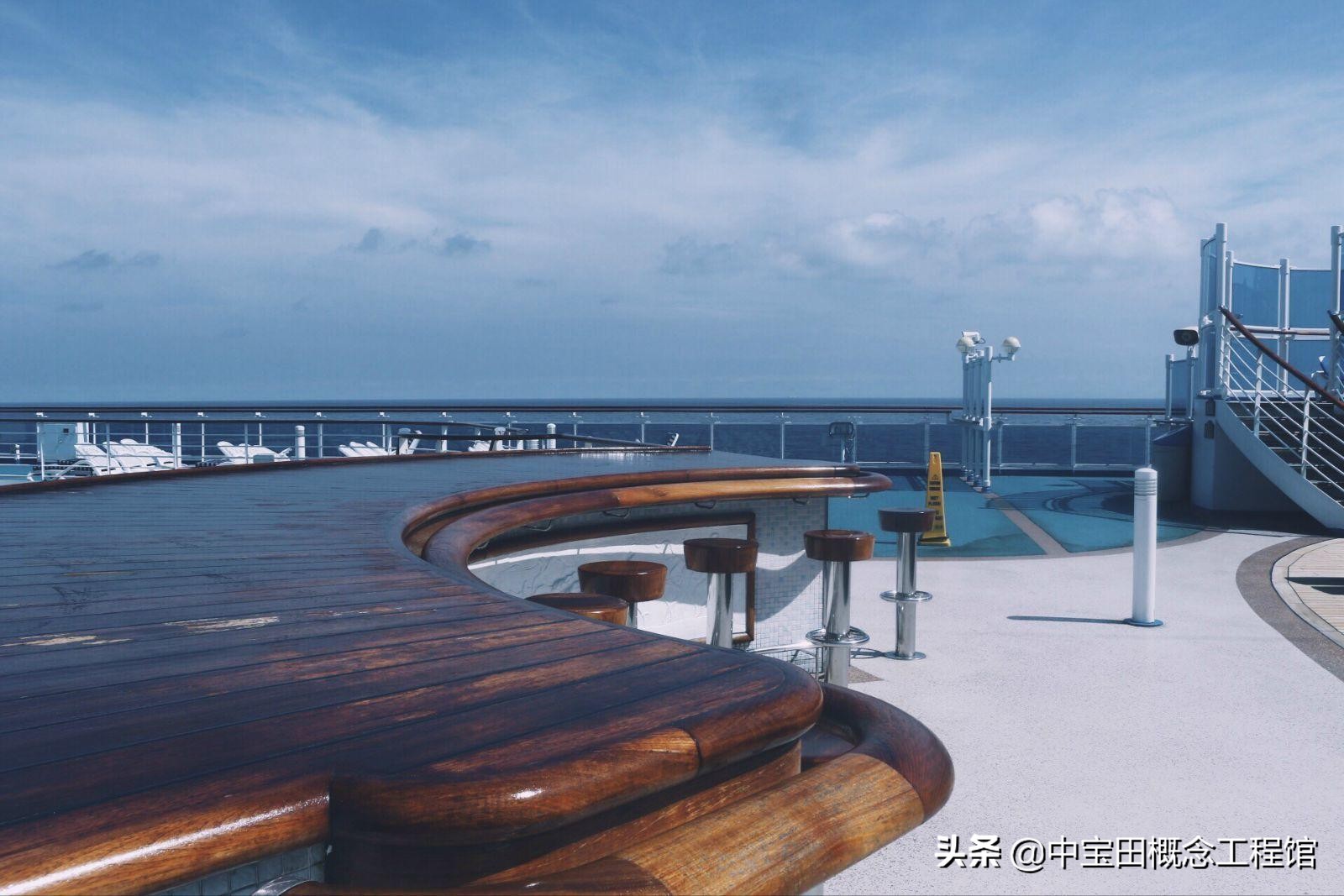 蓝宝石公主号邮轮上的生活,公海游轮图片