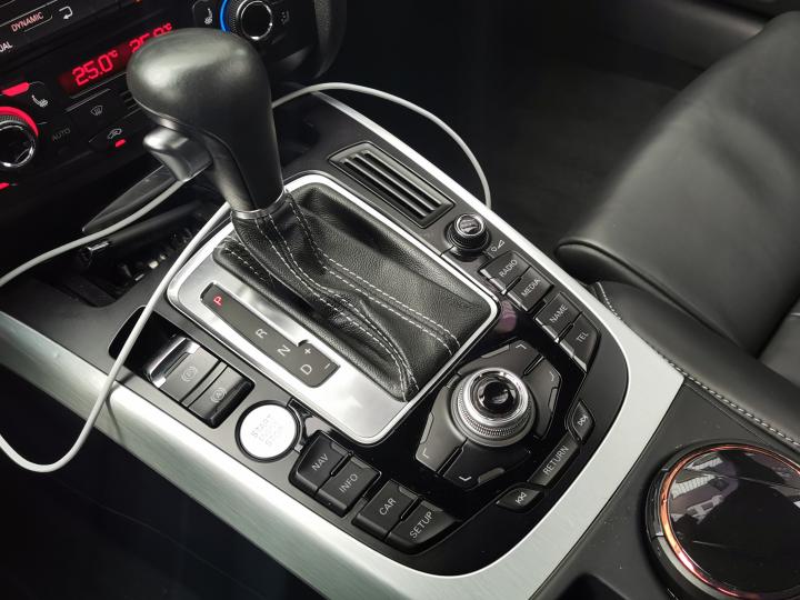 奥迪s52012款s53.0tcoupe,二手奥迪s5双门版