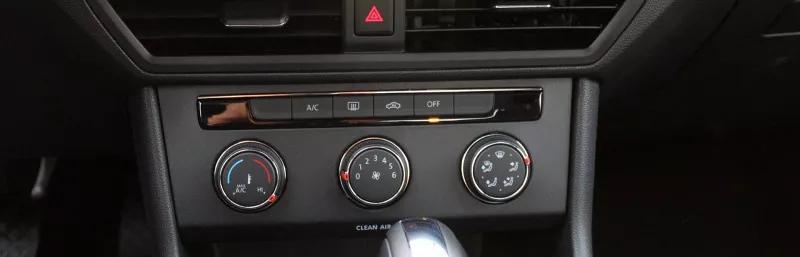 北方冬季车窗结冰怎么处理,冬季车窗结冰开内循环还是外循环