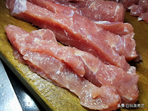 酸豆角怎么弄才好吃,酸豆角腌咸了要怎么变淡的
