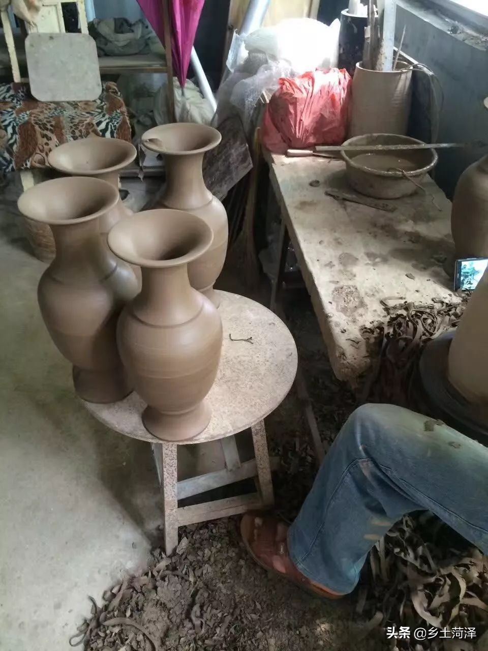 山东黑陶手工匠人,临沂黑陶手工制作