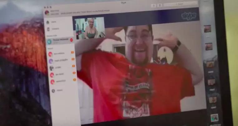 充斥着嗑炮、*艳猎**的外网直播，是情色产业最不起眼的一环