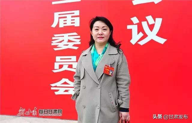 紧扣民生！小鹿跑*会两**来听听代表委员的“挂心事儿”