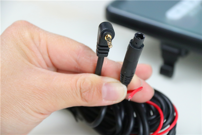 全面屏设计，前后双录不惧黑天白夜！盯盯拍E5评测