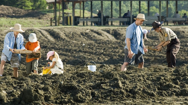 世界最大钻石矿坑,世界上最大的钻石矿
