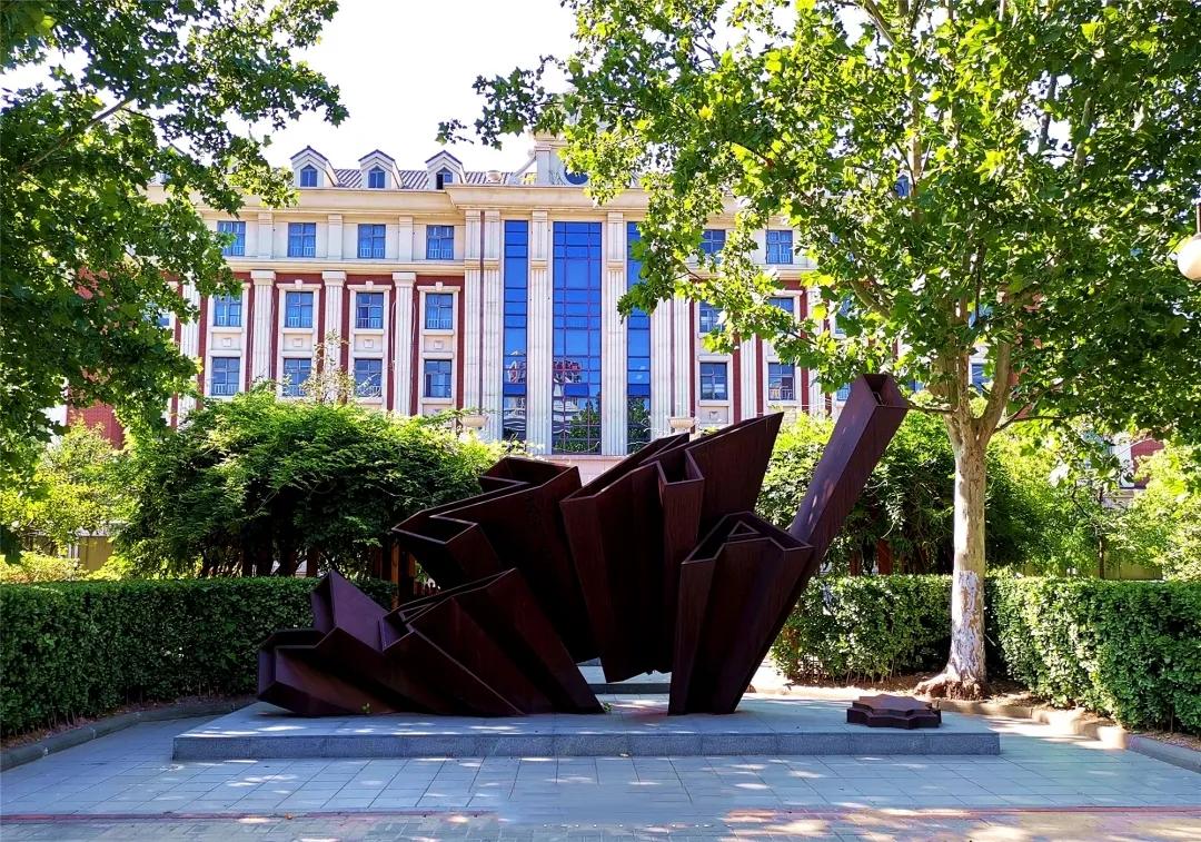 重庆南开中学在全国排名,南开中学很有名吗