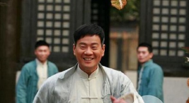 连奕名成名后抛弃妻女,连奕名和妻子图片