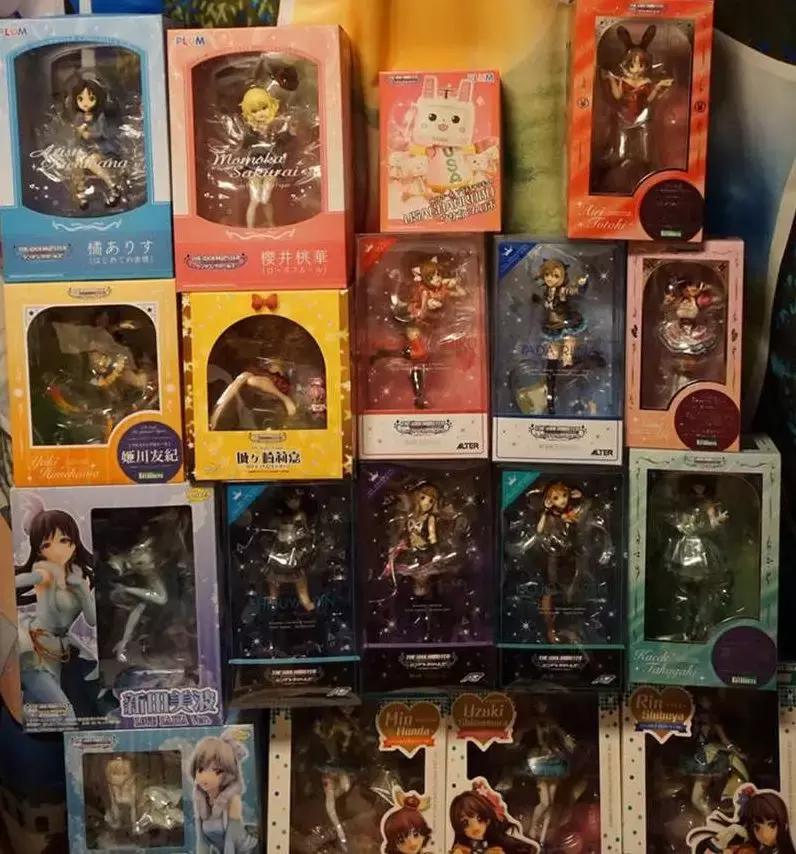 觉得“宅男一面墙，北京一套房”夸张？这位日本宅男十年花200万