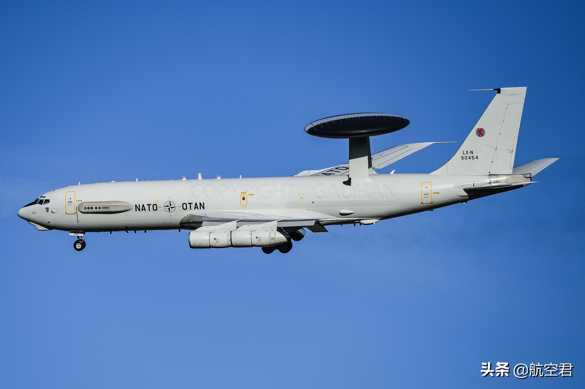 不止“大盘鸡”,还有“独木舟、平衡木”等,预警机各种奇特外形