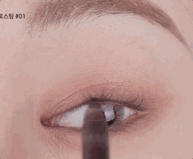 日韩和中国妆容的区别,日本妆容和中国妆容的对比