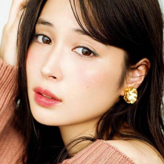 完美日记唇釉胡萝卜色,胡萝卜色的口红好还是唇釉好