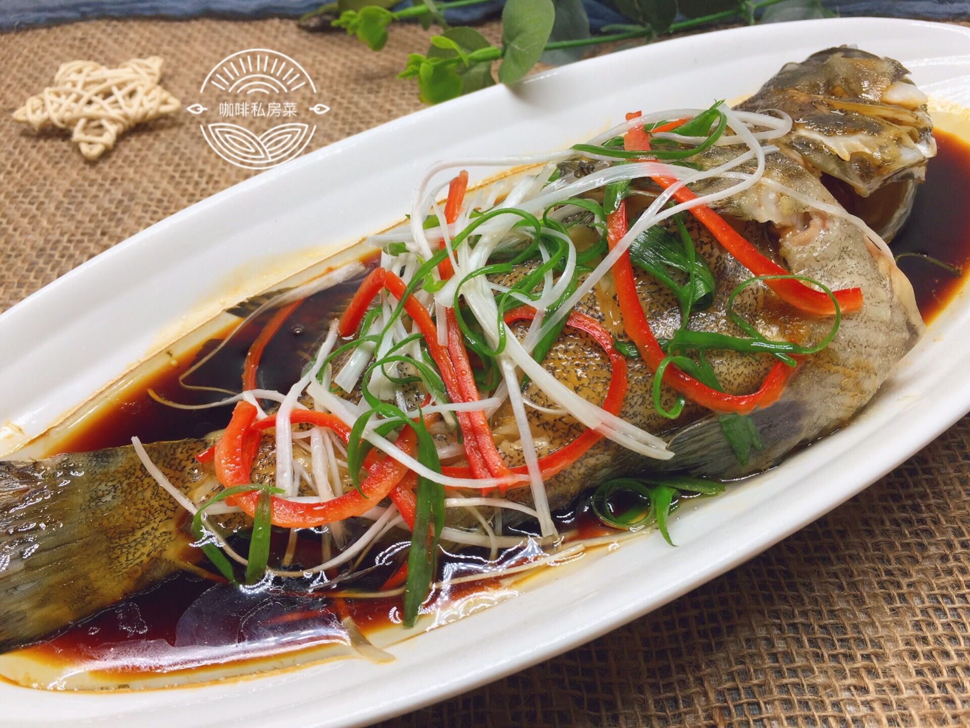 怎样清蒸鱼又嫩又好吃的简单方法,清蒸鱼记住这些小技巧鲜嫩美味