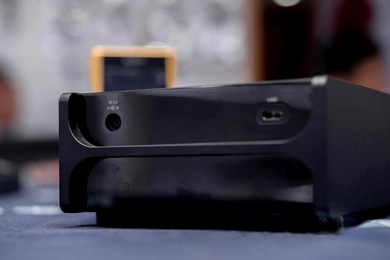 随身王者，强如台机，索六万DMP-Z1顶级音乐*放播**器品评