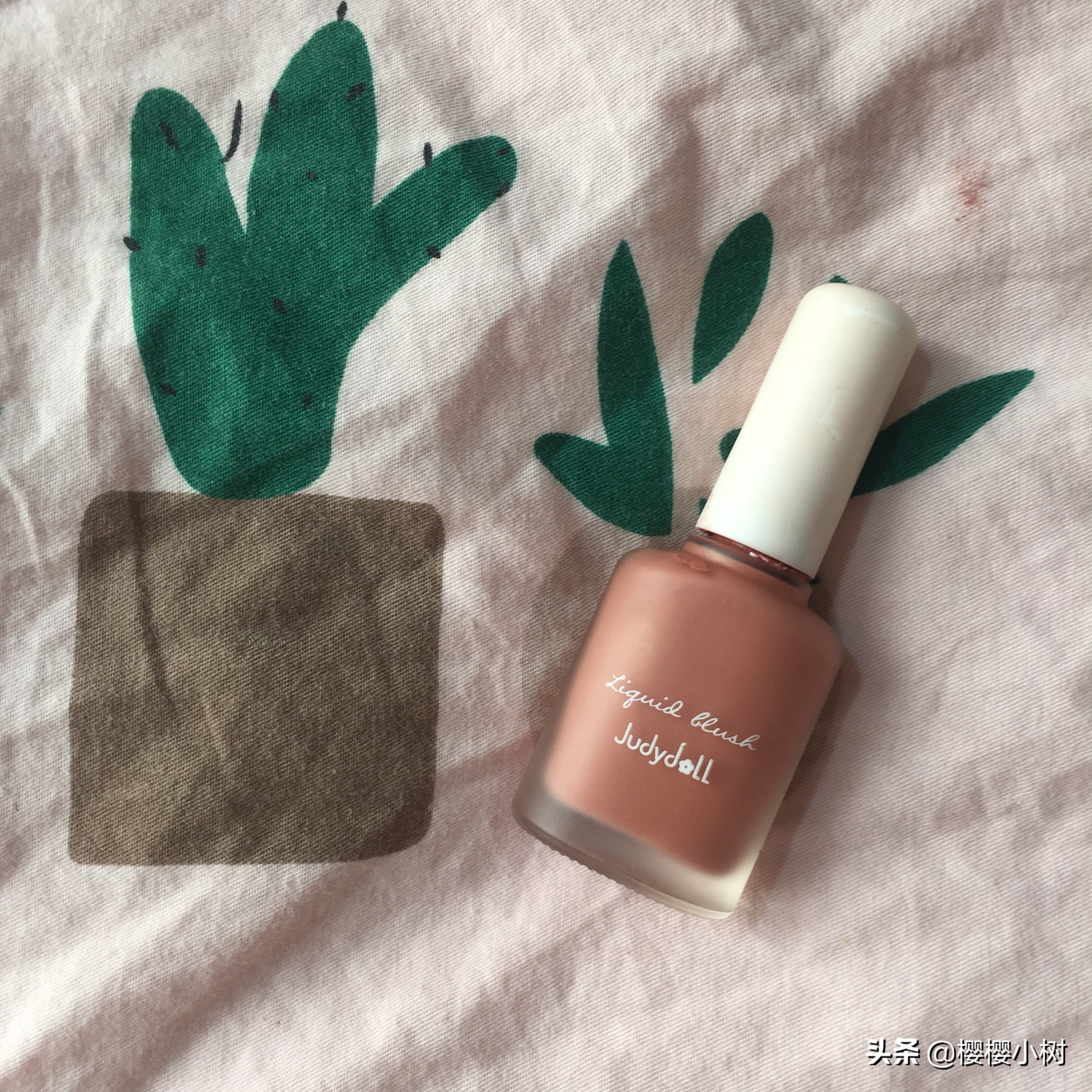 贫民窟女孩彩妆好物推荐,贫民窟女孩必入的彩妆