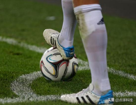 一人一鞋球星的执念球迷的追求你最喜爱的那双鞋穿了多久？